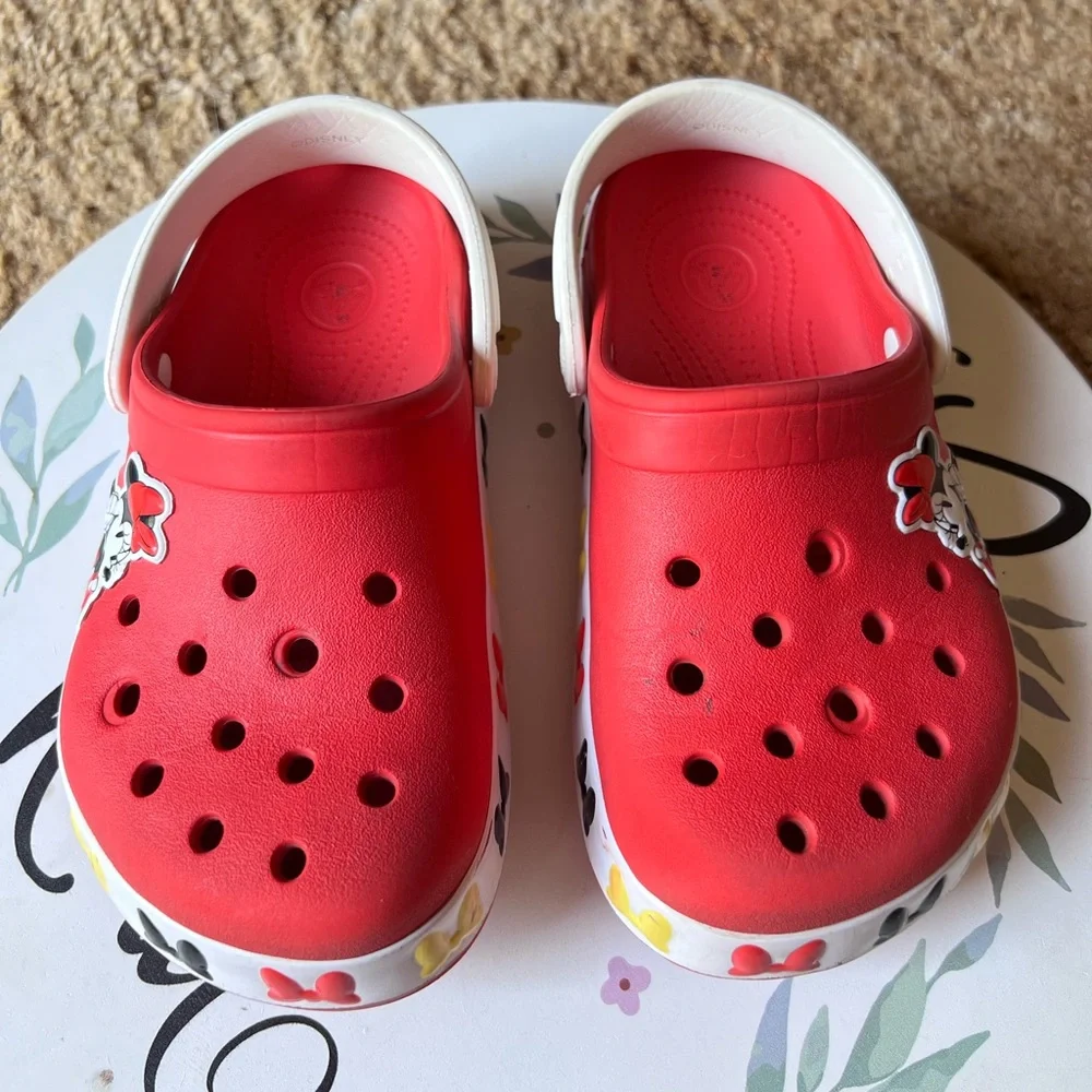 Crocs FunLab Disney Minnie Mouse Toddler Sandals size 1.